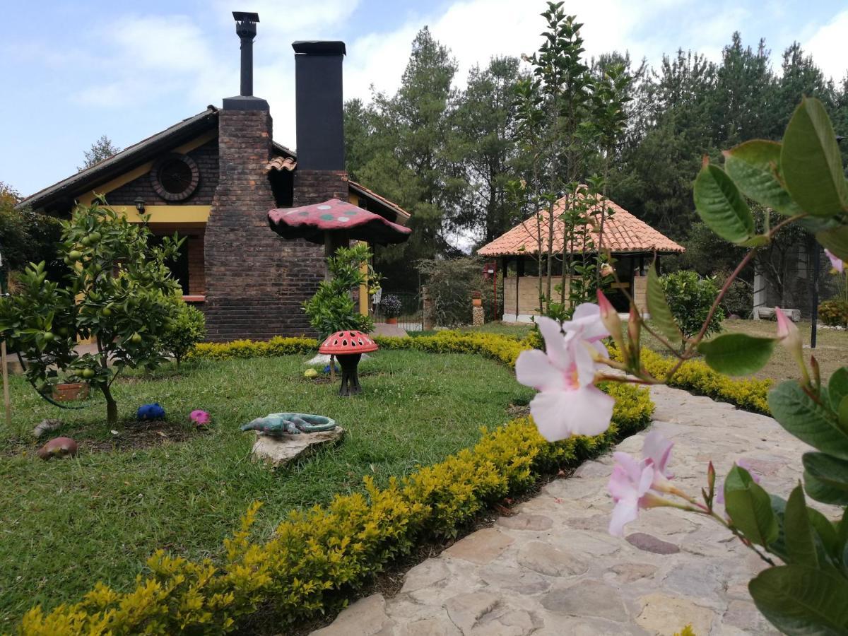 Casa Campestre Santana Holiday home